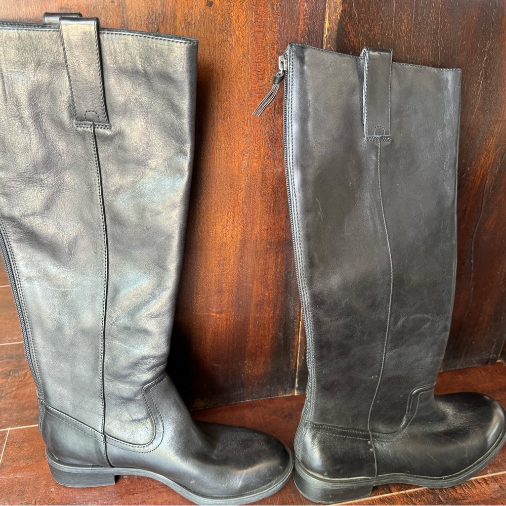 Soft leather boots. Only worn couple times.